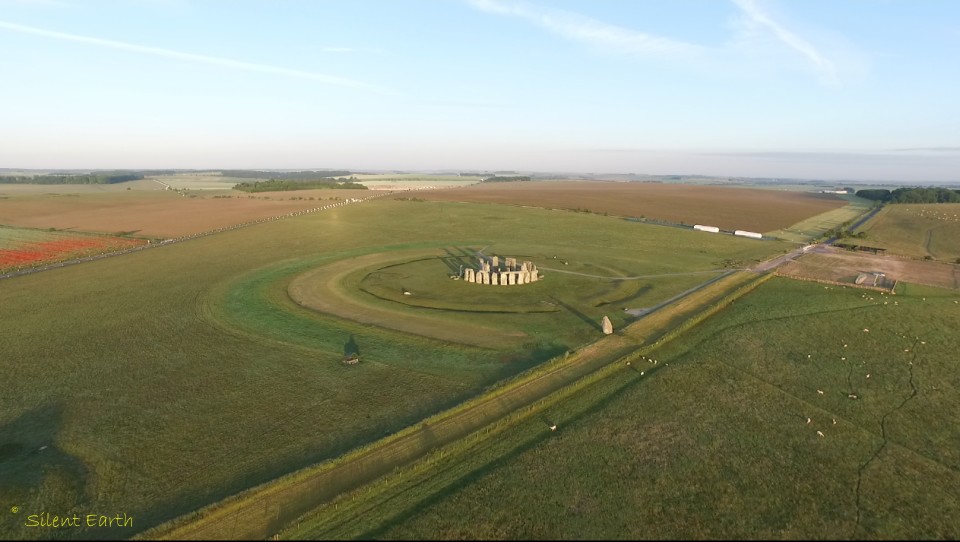 Stonehenge solstice sunrise