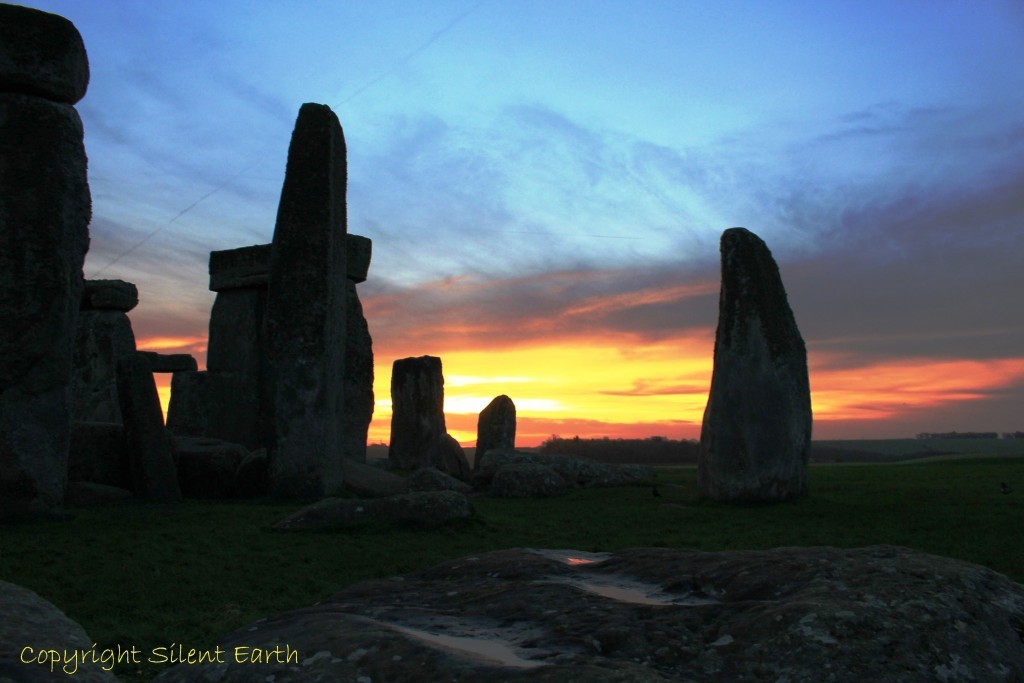 Stonehenge before sunrise